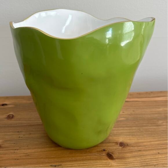 ENCANTO Onyx Ice Bucket (Cream and White) Beatriz Ball‎ Encanto Large Ice Bucket NWT